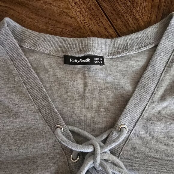 Patty Boutik Women's LS Gray Shirt Size (S) Slimfit V-Neck w/Cord Tie Closure - Picture 3 of 9